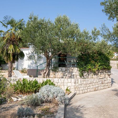 Holiday Home Dubra By Interhome كومارنا المظهر الخارجي الصورة