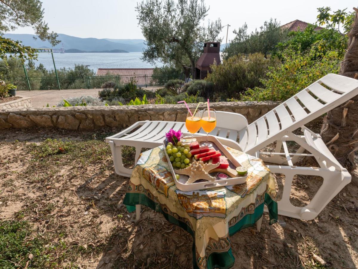 Holiday Home Dubra By Interhome كومارنا المظهر الخارجي الصورة