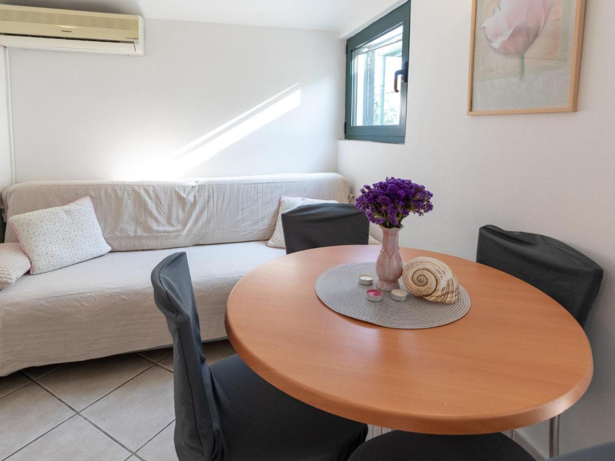 Holiday Home Dubra By Interhome كومارنا المظهر الخارجي الصورة